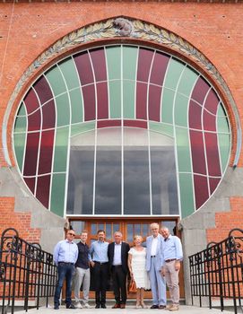 Eregasten: Patrick Poncelet, Bart Hoylaerts, Rudi Penders, Patrick Dewael en Patrick Jans