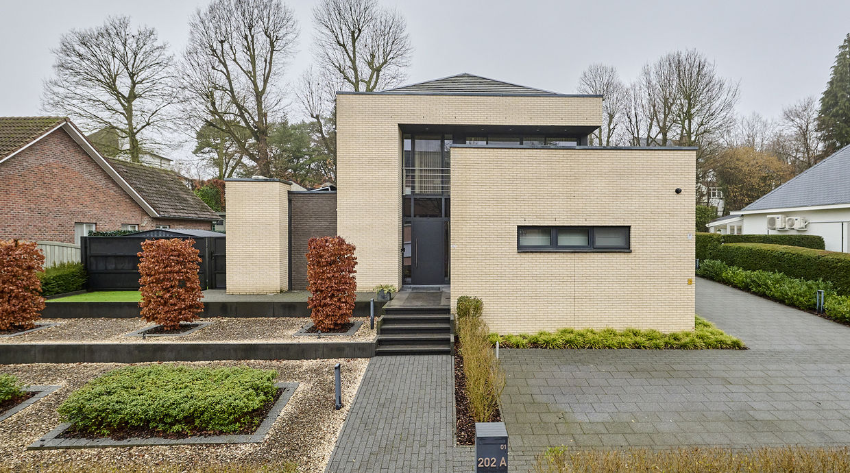 Appartementsgebouw te koop in Genk