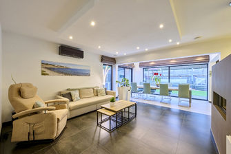 Appartementsgebouw te koop in Genk