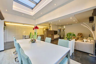 Appartementsgebouw te koop in Genk