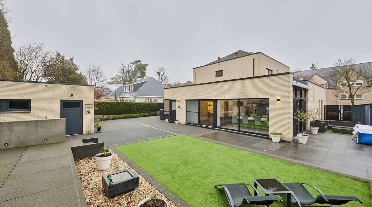 Appartementsgebouw te koop in Genk