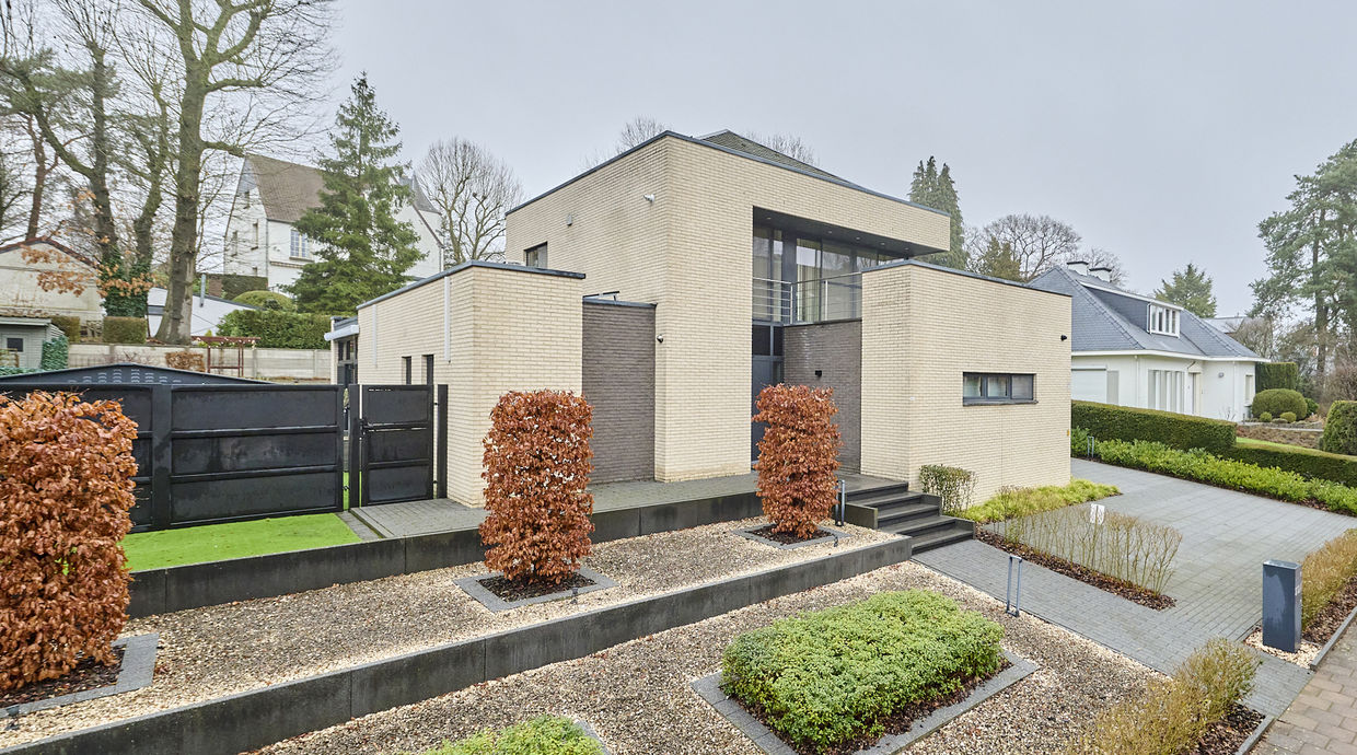 Appartementsgebouw te koop in Genk