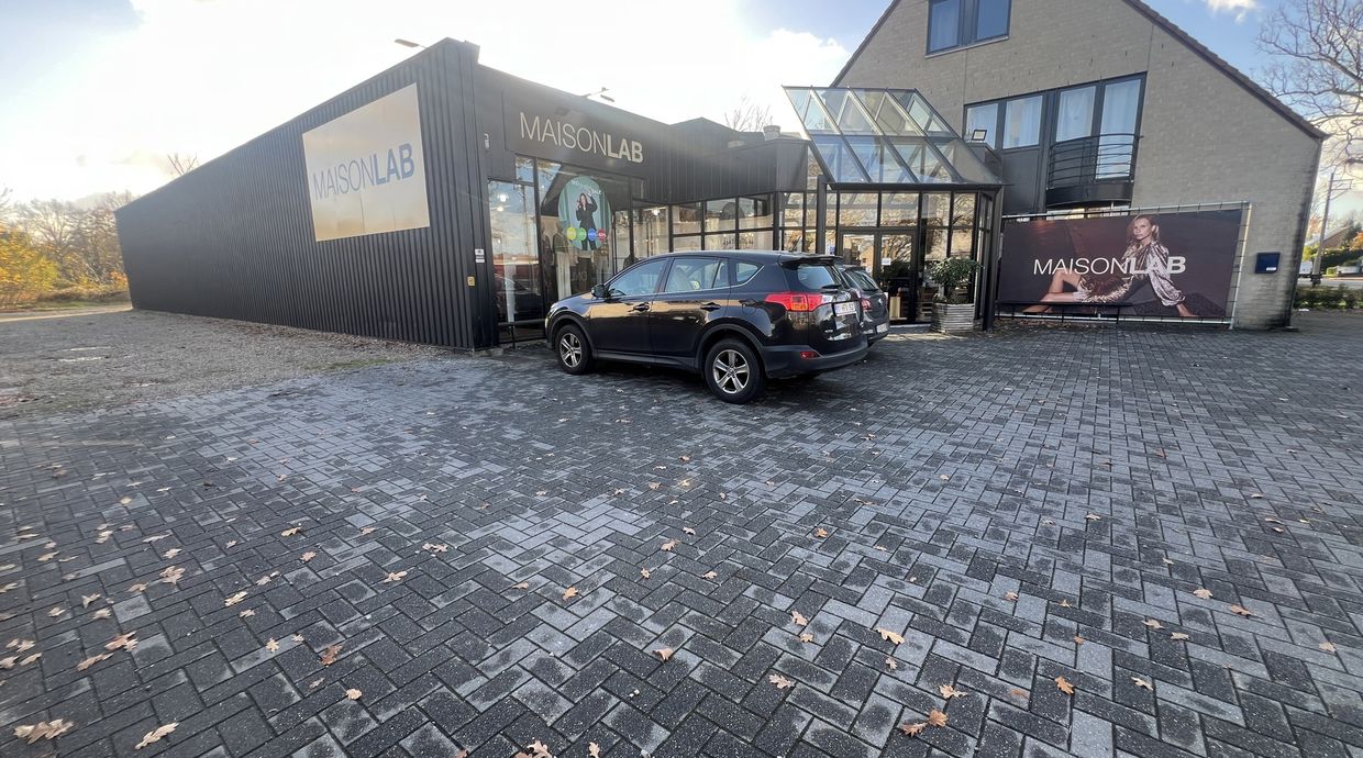 Baanwinkel te huur in Genk