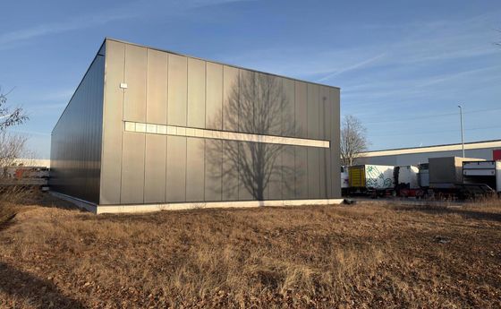 Bedrijfsgebouw te huur in Genk