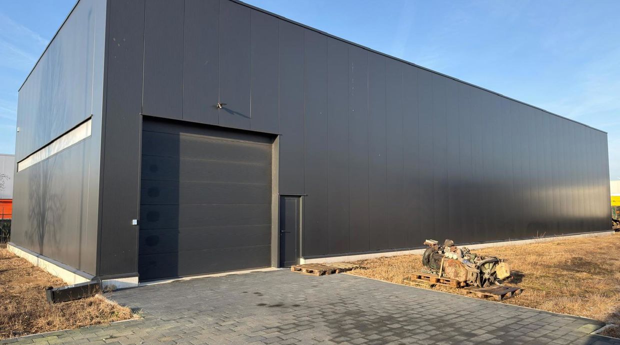 Bedrijfsgebouw te huur in Genk