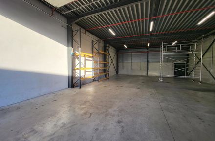 Bedrijfsgebouw te huur in Meerhout