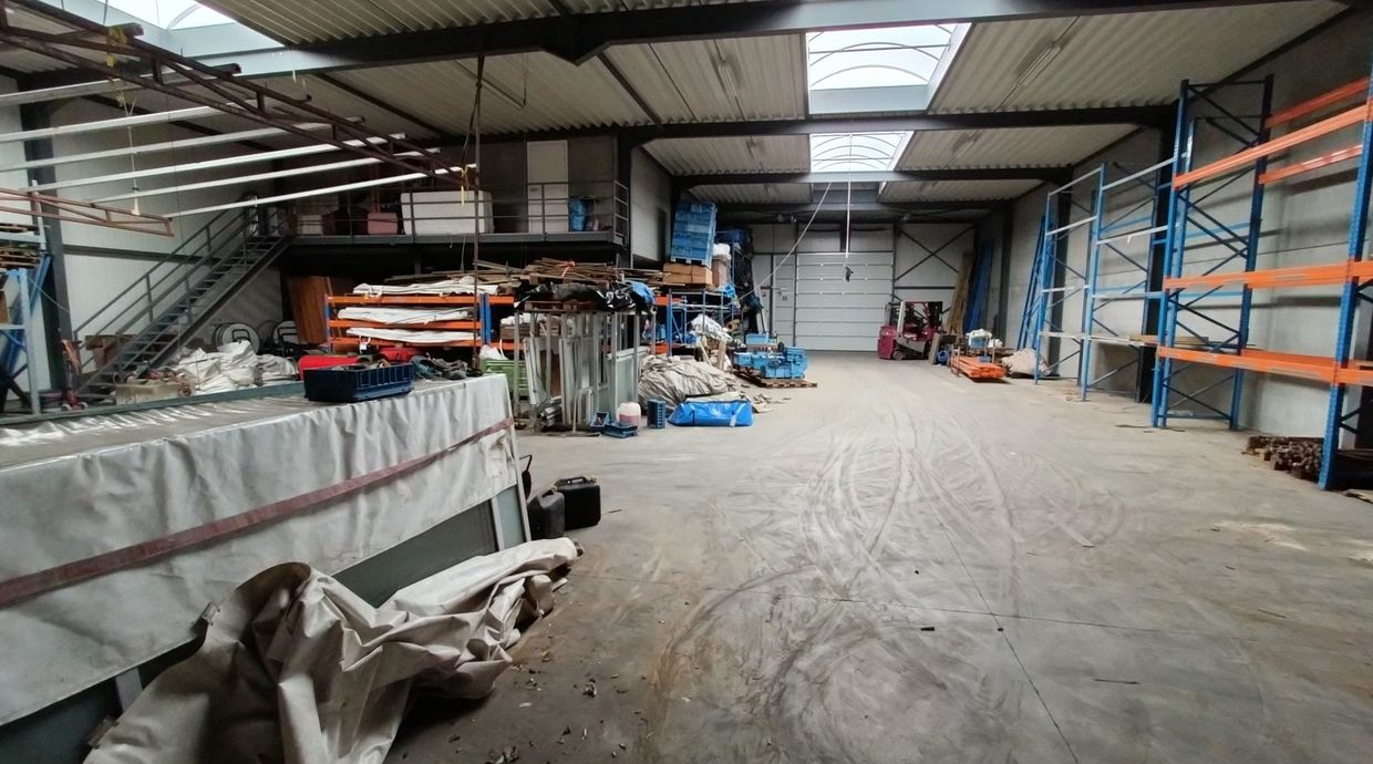 Bedrijfsgebouw te huur in Meeuwen-Gruitrode