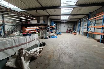 Bedrijfsgebouw te huur in Meeuwen-Gruitrode