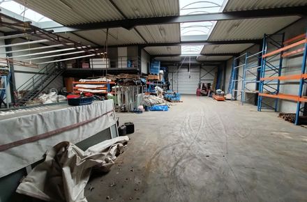 Bedrijfsgebouw te huur in Meeuwen-Gruitrode