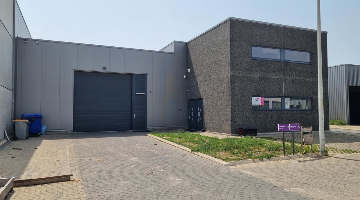 Bedrijfsgebouw te huur in Meeuwen-Gruitrode