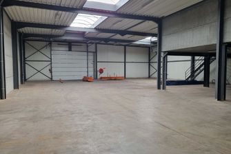 Bedrijfsgebouw te huur in Meeuwen-Gruitrode