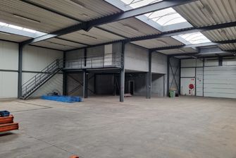 Bedrijfsgebouw te huur in Meeuwen-Gruitrode