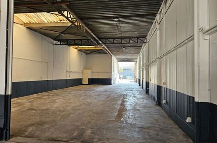 Bedrijfsgebouw te huur in Zonhoven