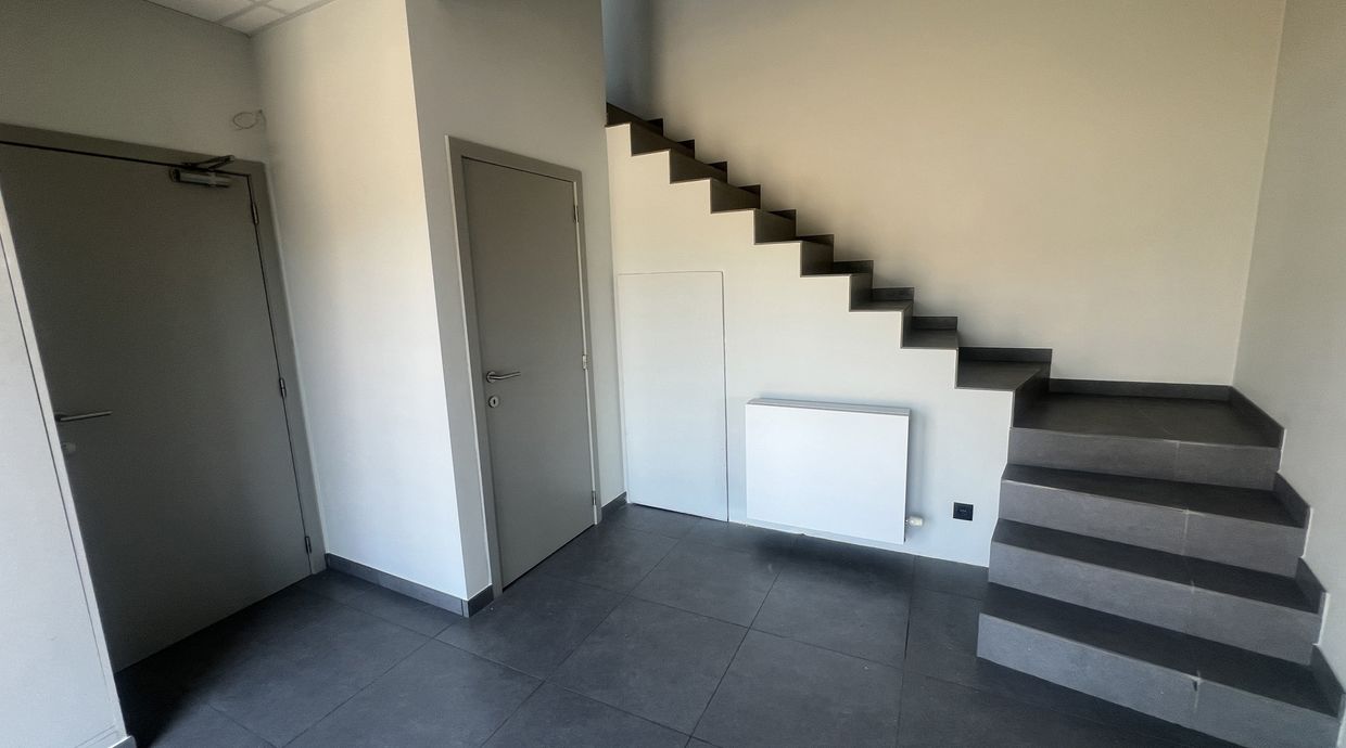 Bedrijfsgebouw te huur in Zonhoven