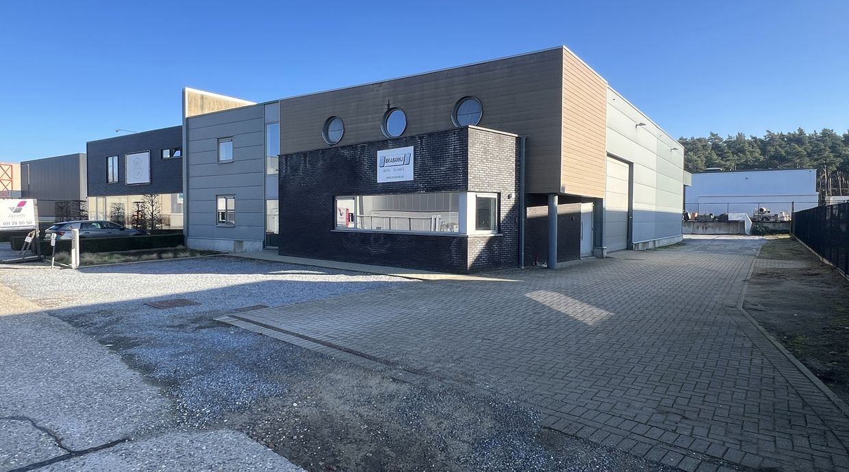 Bedrijfsgebouw te koop in Zonhoven