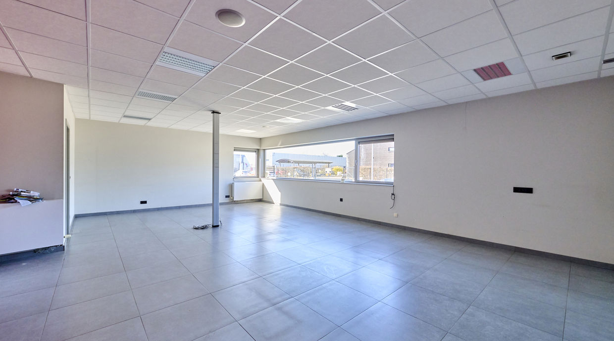 Bedrijfsgebouw te koop in Zonhoven