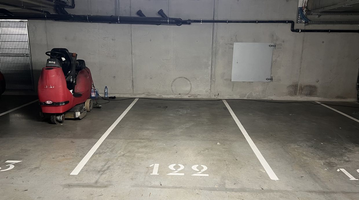 Binnenstaanplaats te huur in Genk