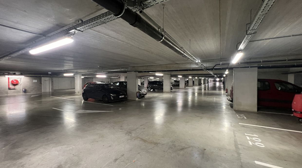 Binnenstaanplaats te huur in Genk