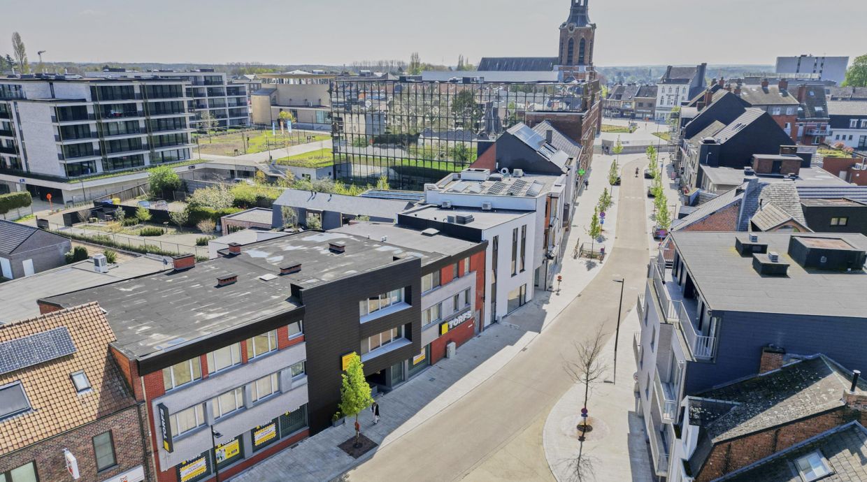 Commercieel gelijkvloers te huur in Beringen