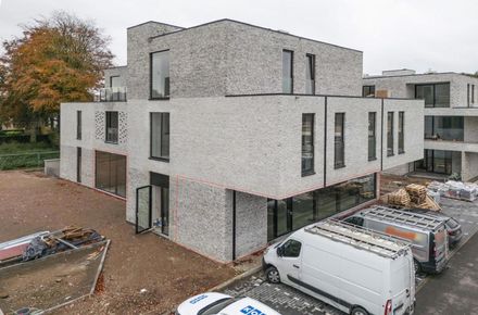 Commercieel gelijkvloers te huur in Ham