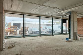 Commercieel gelijkvloers te huur in Ham