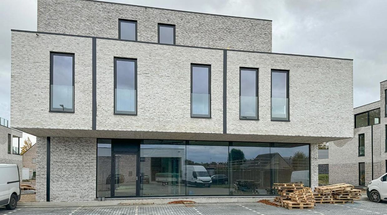 Commercieel gelijkvloers te koop in Ham