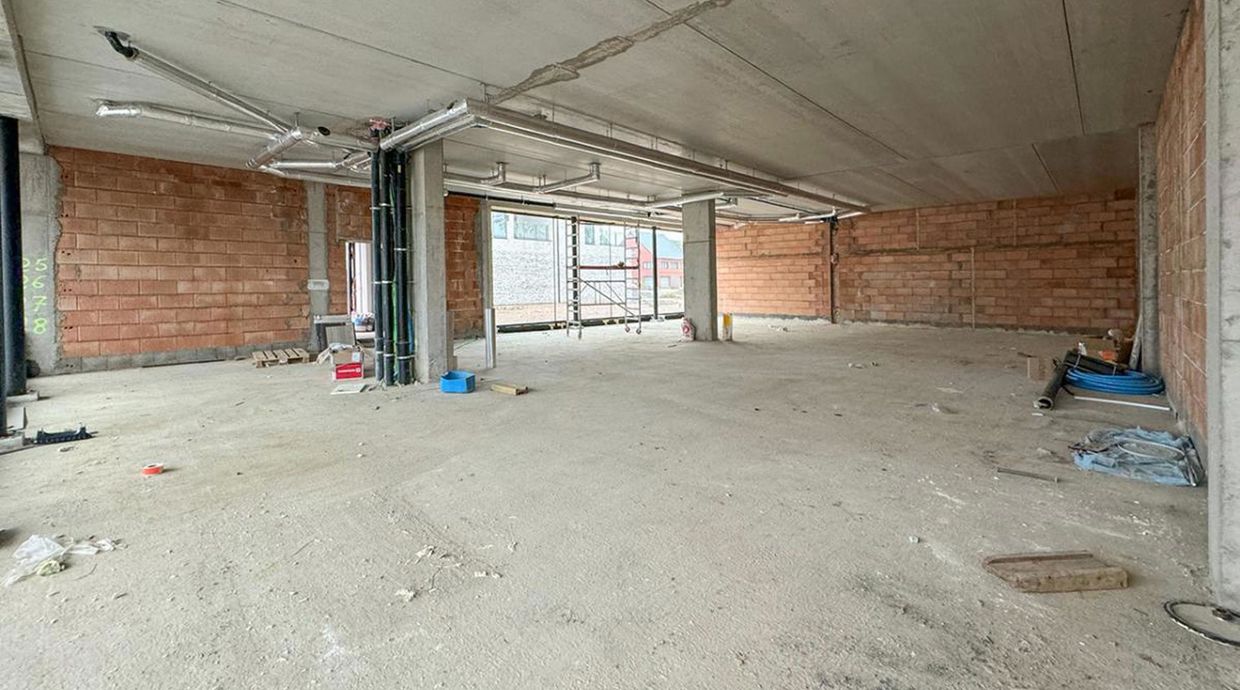 Commercieel gelijkvloers te koop in Ham