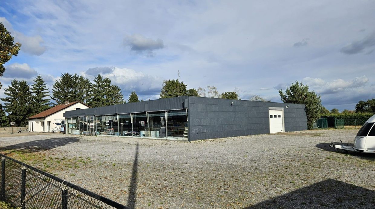Commerciële building te koop in Dilsen-Stokkem