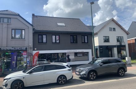 Gebouw voor gemengd gebruik te huur in Meeuwen-Gruitrode