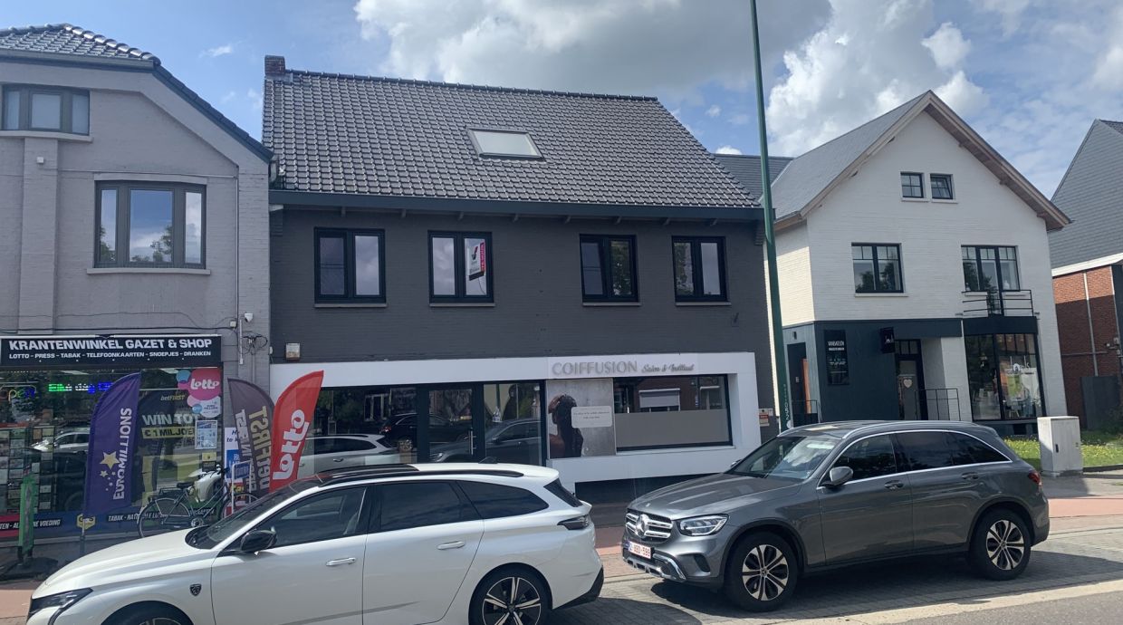 Gebouw voor gemengd gebruik te huur in Meeuwen-Gruitrode