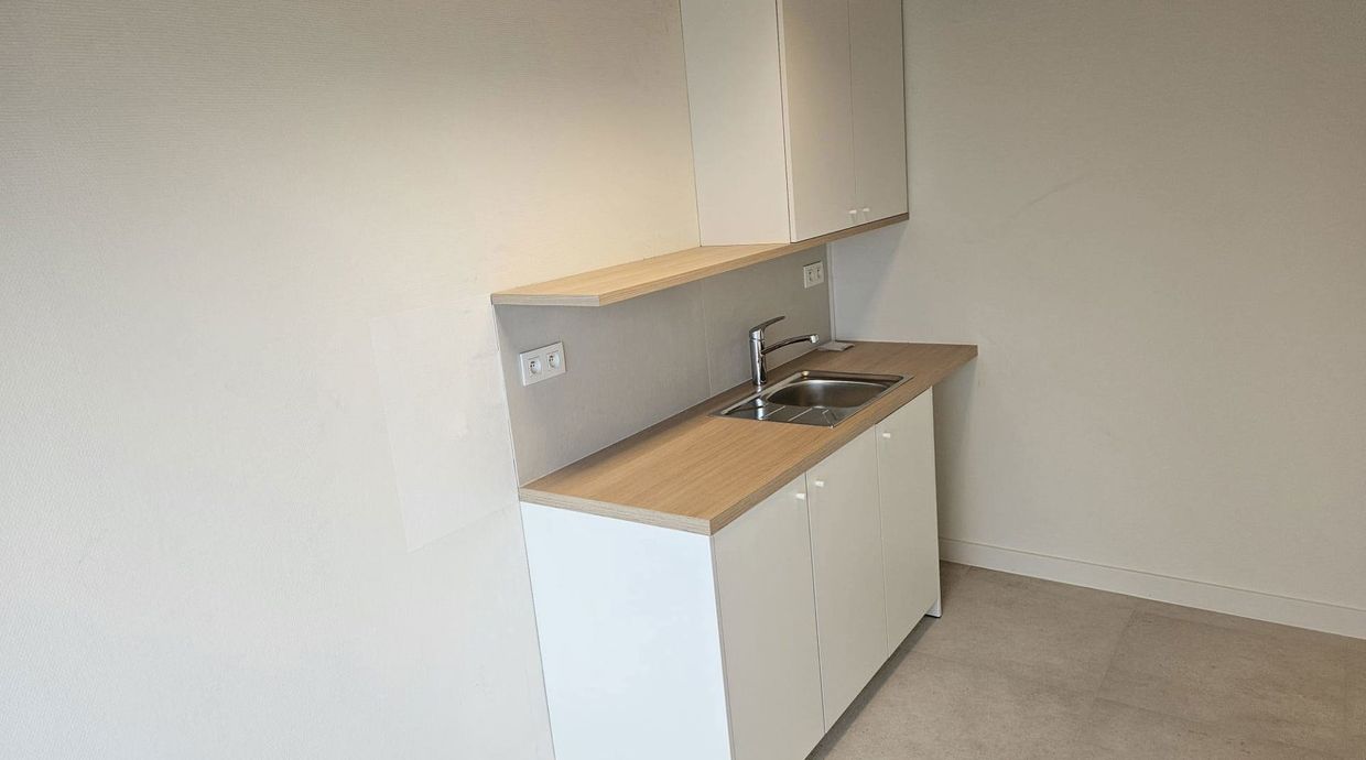 Gebouw voor gemengd gebruik te huur in Meeuwen-Gruitrode