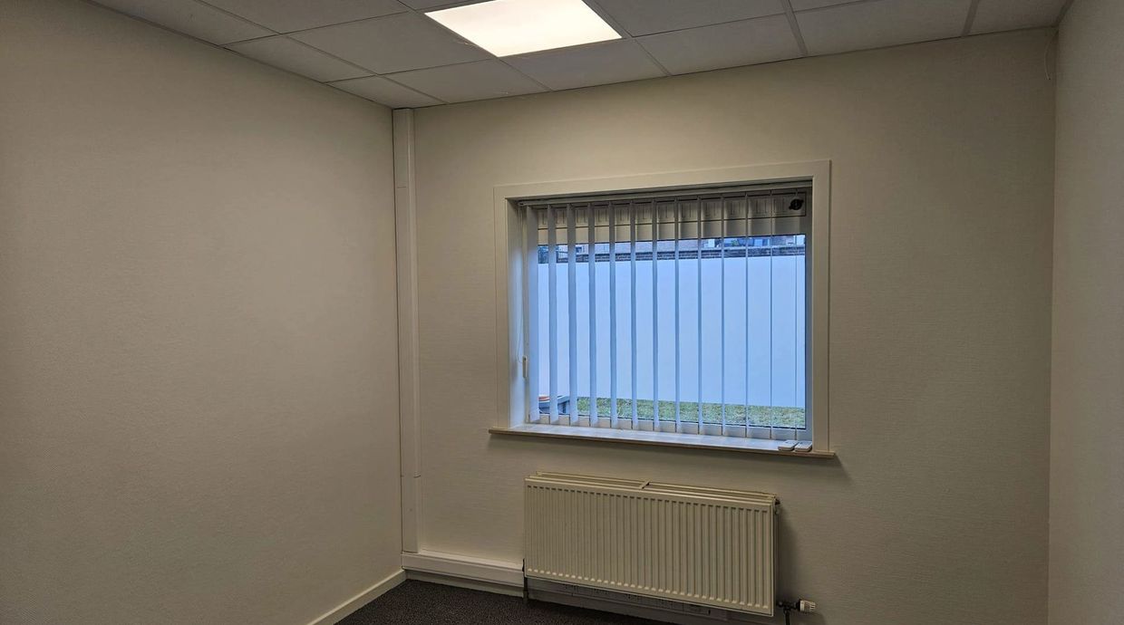 Gebouw voor gemengd gebruik te huur in Meeuwen-Gruitrode