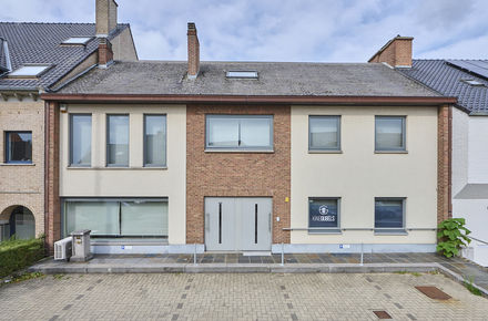 Gebouw voor gemengd gebruik te huur in Oudsbergen