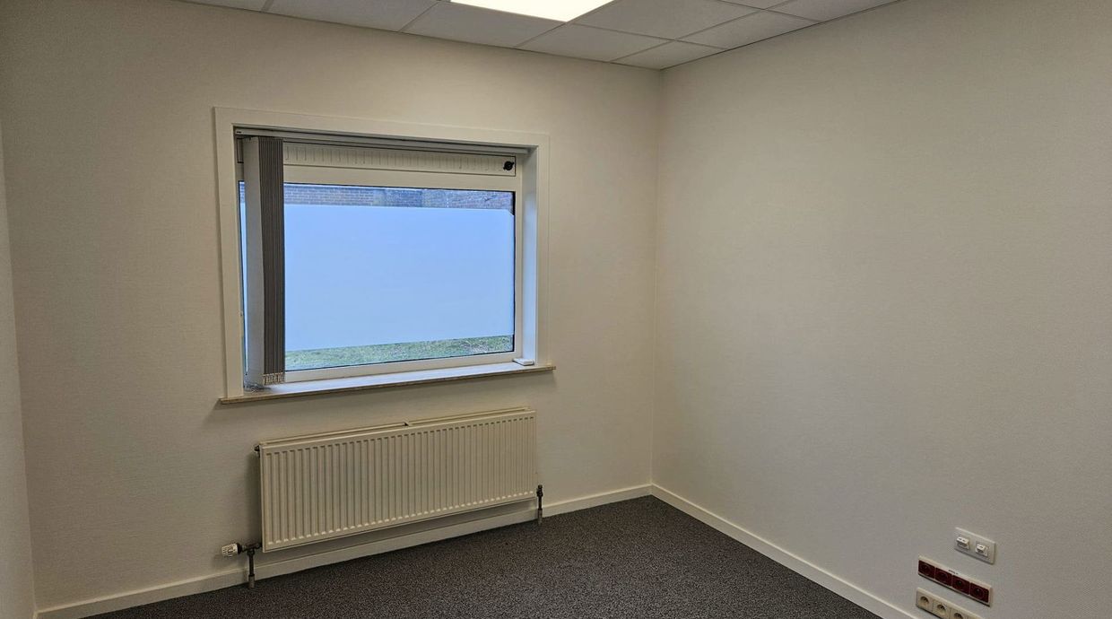 Gebouw voor gemengd gebruik te huur in Oudsbergen