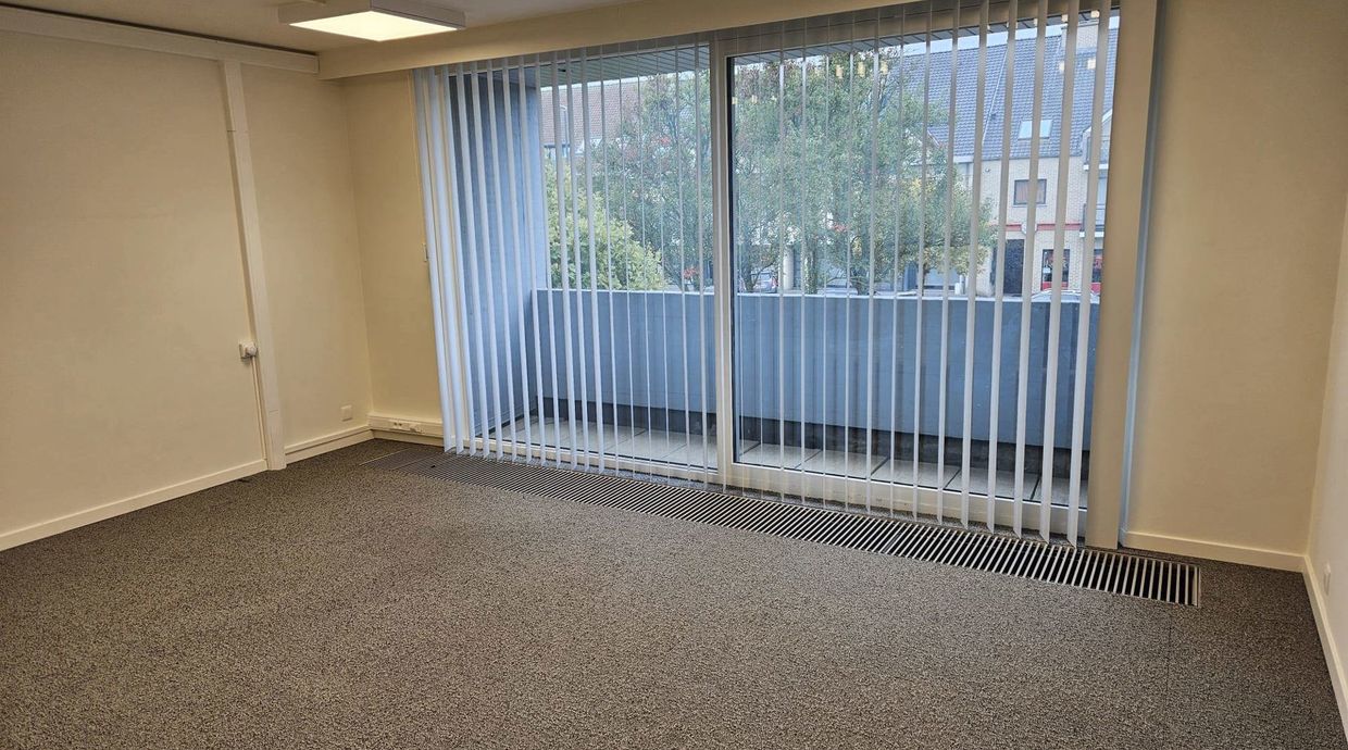 Gebouw voor gemengd gebruik te huur in Oudsbergen