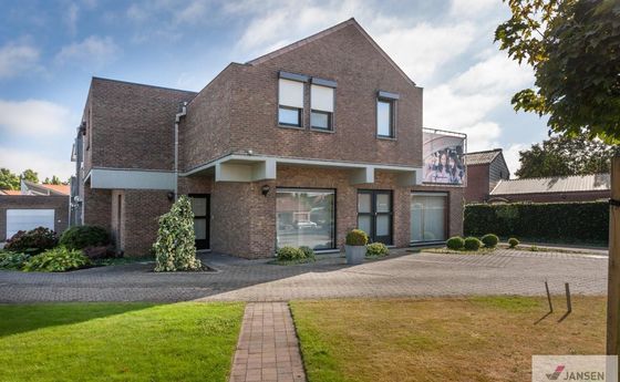 Gebouw voor gemengd gebruik te koop in Genk