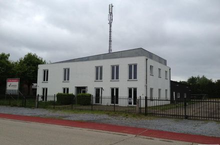 Gebouw voor gemengd gebruik te koop in Maasmechelen