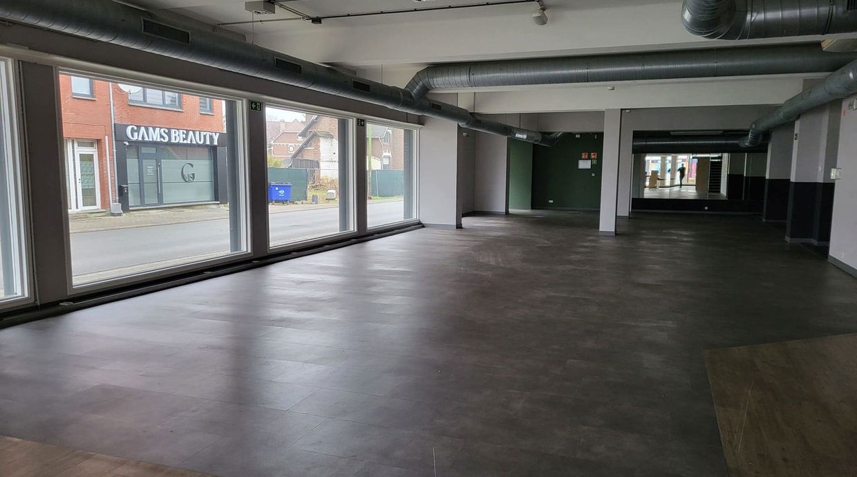 Gebouw voor gemengd gebruik te koop in Maasmechelen