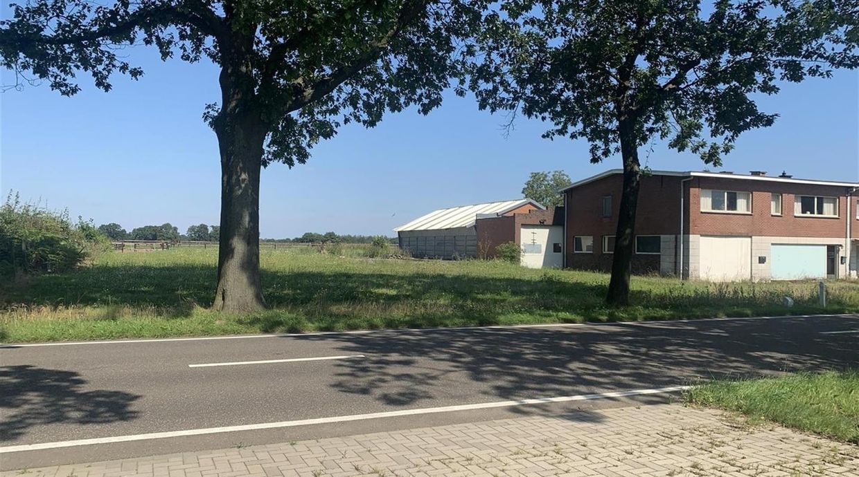 Gebouw voor gemengd gebruik te koop in Meeuwen-Gruitrode