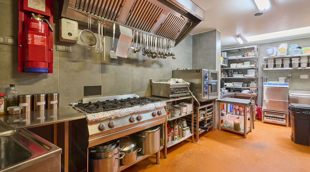 Gebouw voor gemengd gebruik te koop in Paal