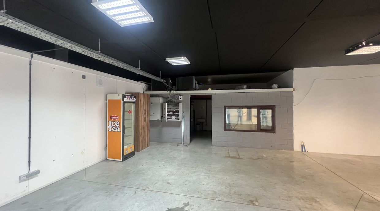 Individuele handelszaak te koop in Genk