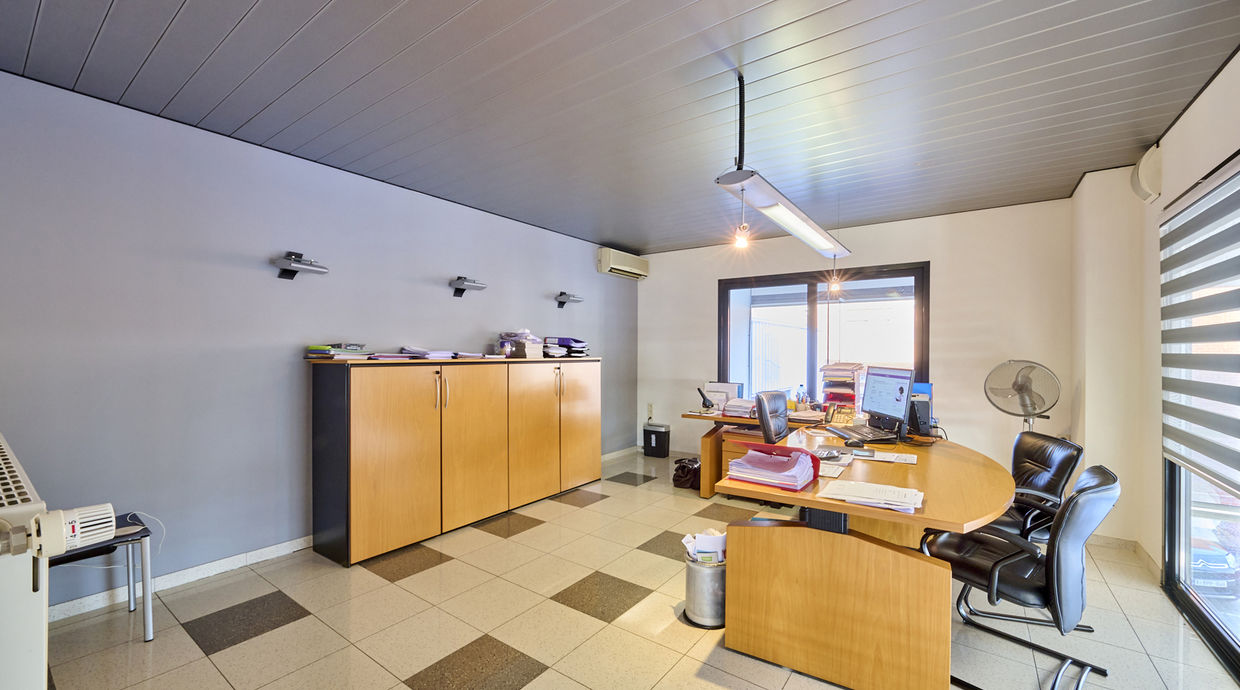 Individuele handelszaak te koop in Maasmechelen