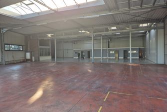 Industrieel gebouw te huur in As