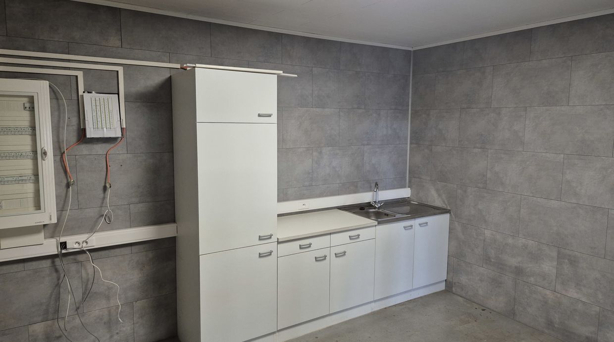 Industrieel gebouw te huur in As