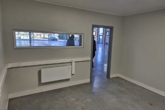 Industrieel gebouw te huur in As