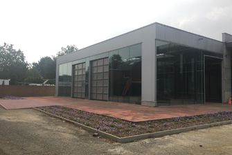 Industrieel gebouw te huur in As