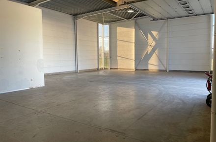 Industrieel gebouw te huur in Beringen