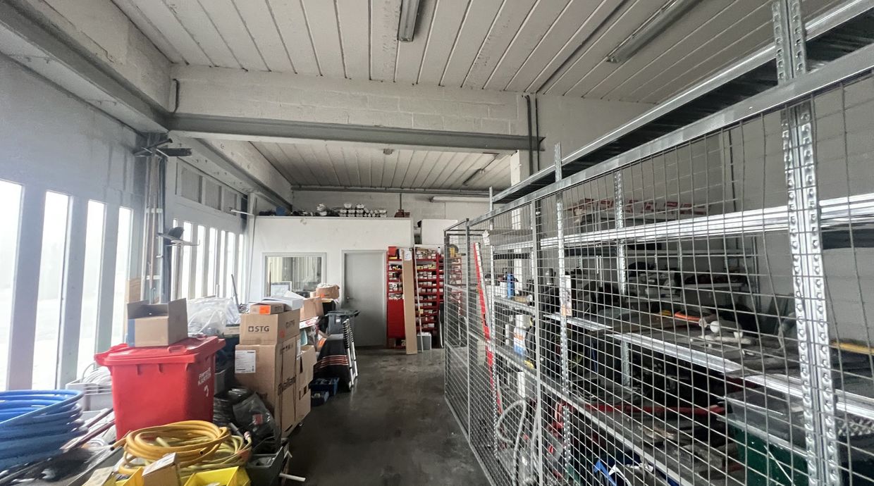 Industrieel gebouw te huur in Beringen
