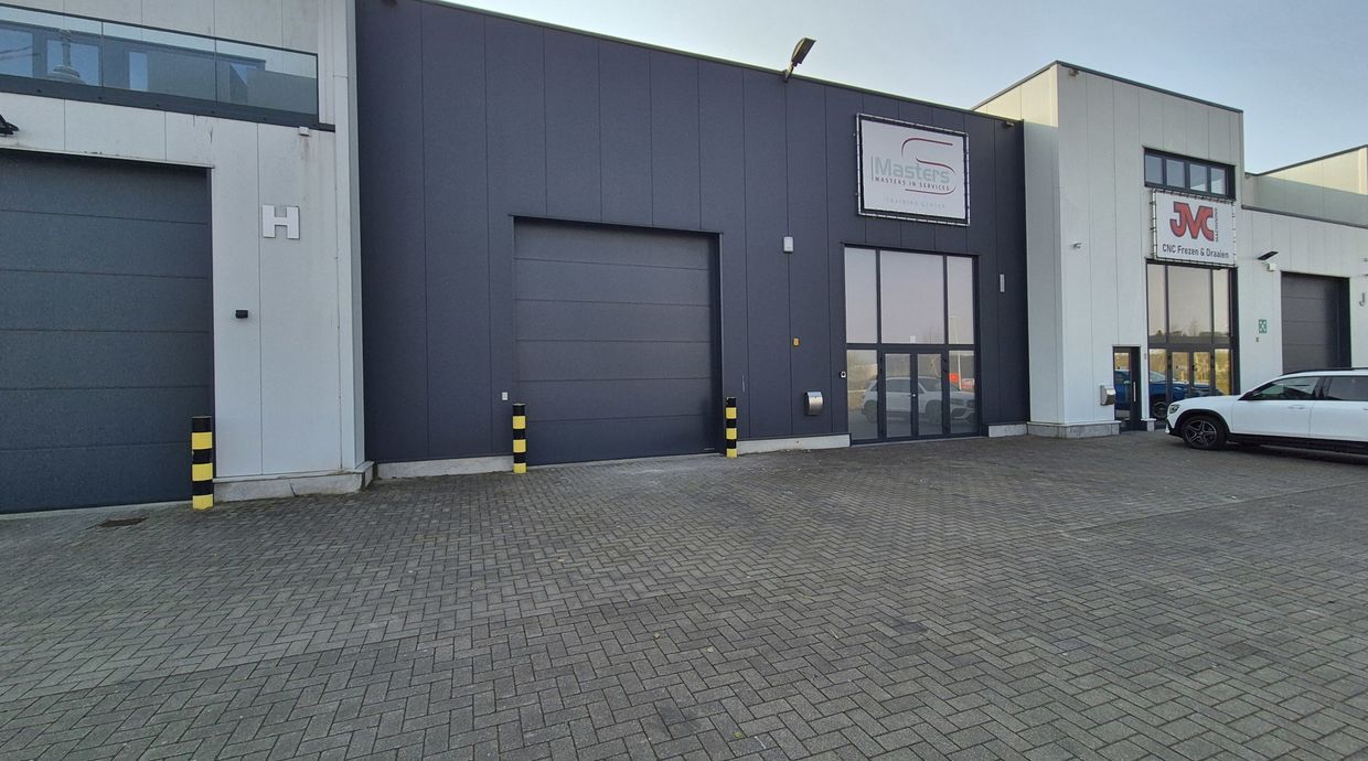 Industrieel gebouw te huur in Bilzen