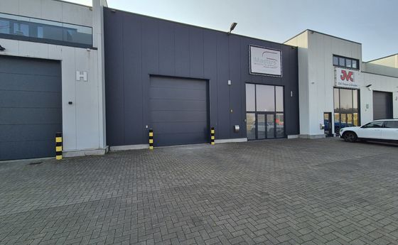 Industrieel gebouw te huur in Bilzen